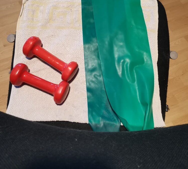 Neues Reha-Angebot: Hockergymnastik